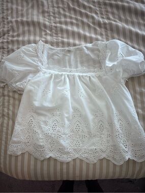 H&M White Eyelet Lace Square Neck Puff Sleeve Top